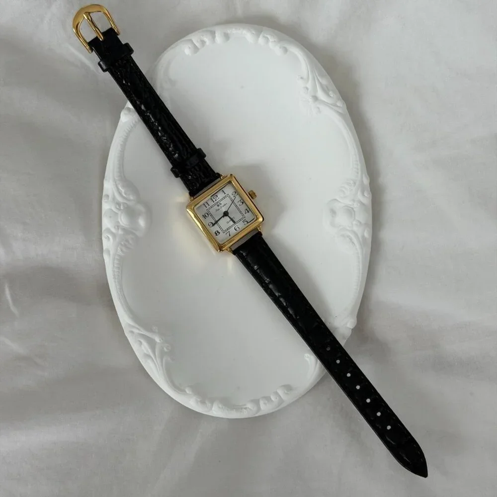 Sku 0488 vintage‎ vibe retro mini watch gold black leather strap + in a gift bag